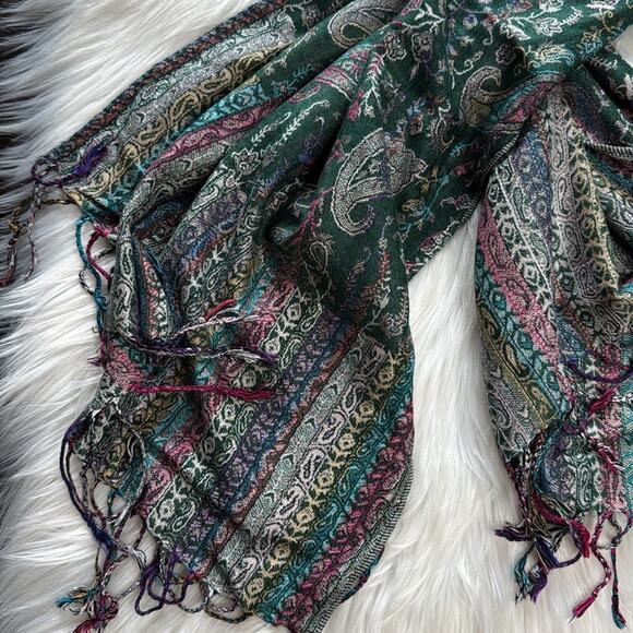 Jerusalem Green Paisley Cashmere Scarf - Picture 5 of 6